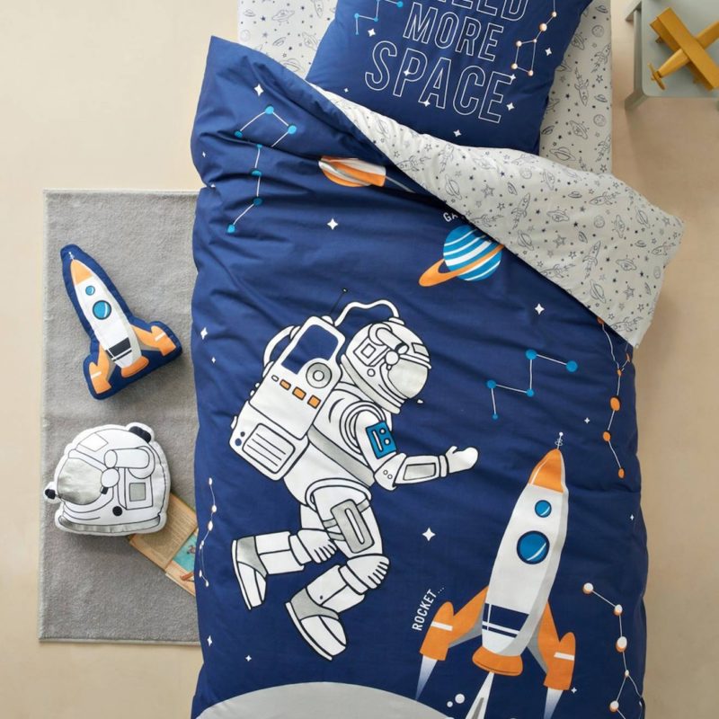 Astronaut and space rocket themed duvet set 