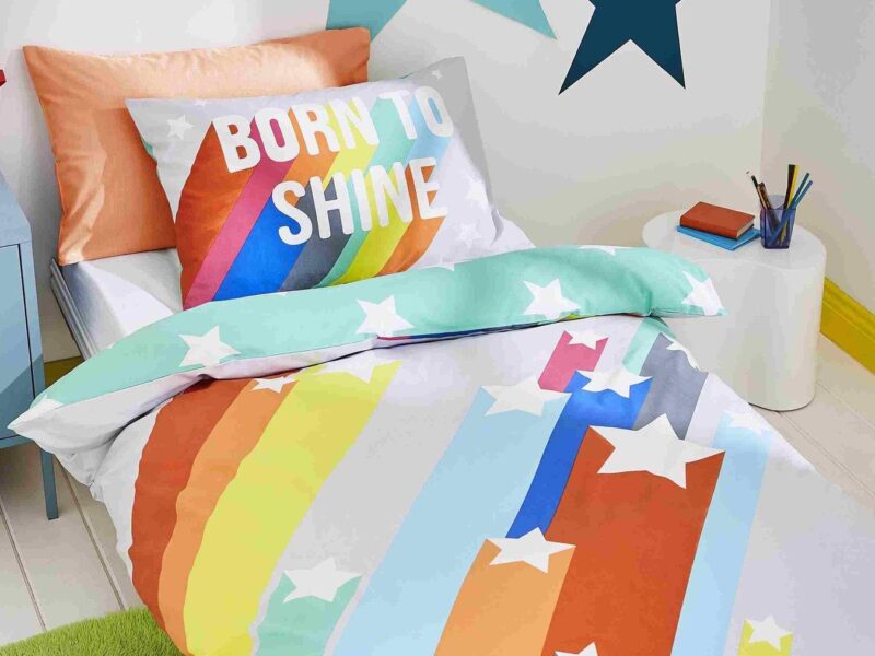 Multi-coloured star themed bedding