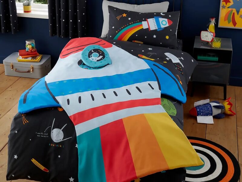 Colourful rocket shape bedspread