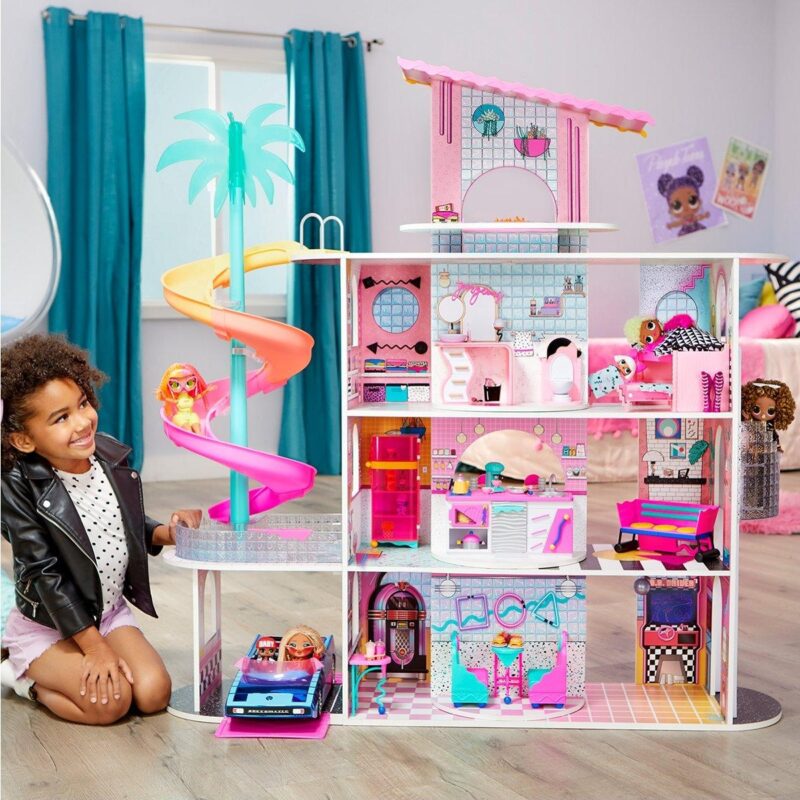 4 story luxury dolls house