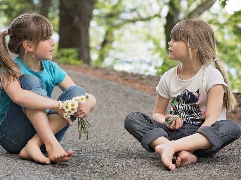 Girls talking