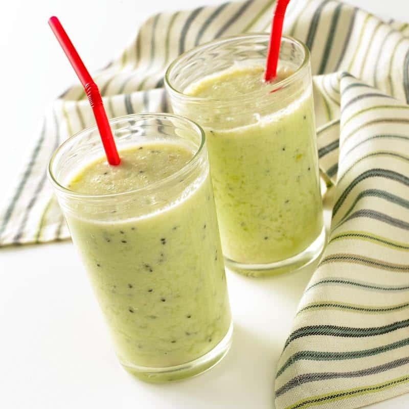 Green fruit smoothie