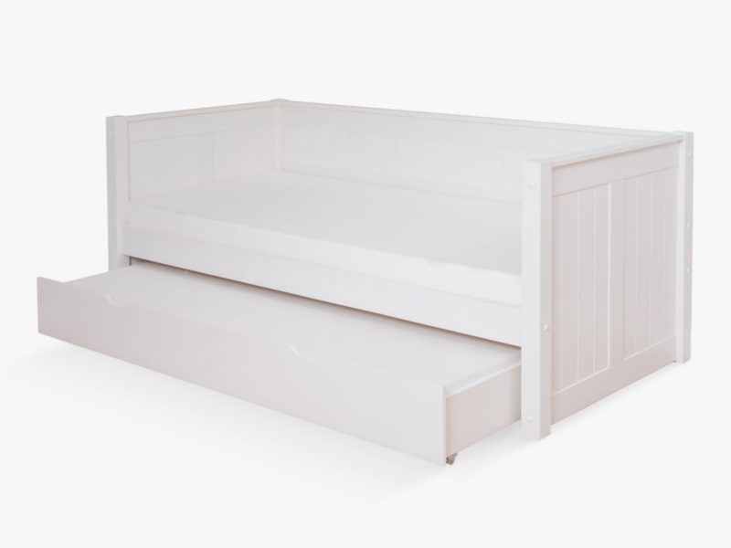 Day bed with pull-out guest bed