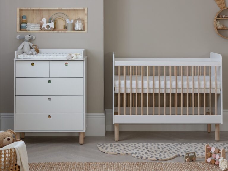 White/oak nursery furniture